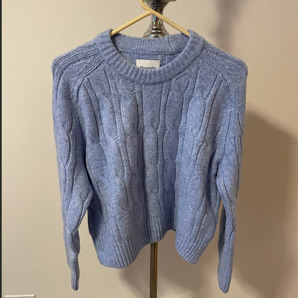 NWT ABERCROMBIE WOMEN'S A&F MADELINE CABLE CREW SWEATER--LIGHT BLUE--XS - Picture 2 of 6
